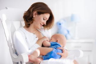 I benefici del latte materno - Al di là di nutrienti e anticorpi